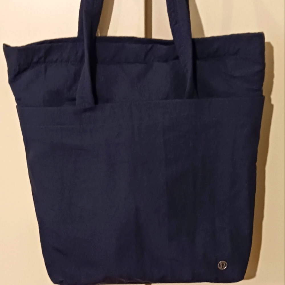 Lululemon dark blue bag